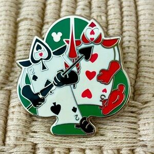DISNEY 2014 Alice in Wonderland Card Guards Villainous Sidekicks Pin